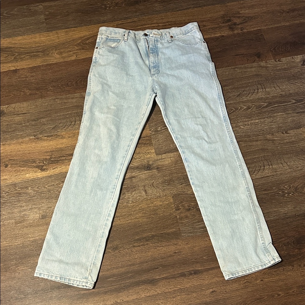 Wrangler Men's Light Blue Straight Jeans